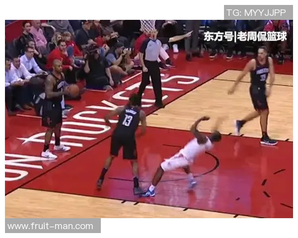 球迷炸锅：战术解析这一行为引热议！