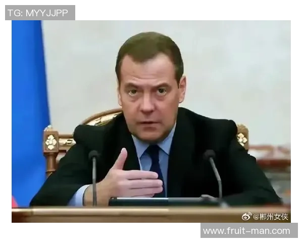 球迷因足球八卦激烈争论热议不止 社交媒体引发广泛讨论 球迷因足球八卦激烈争论热议不止 社交媒体引发广泛讨论