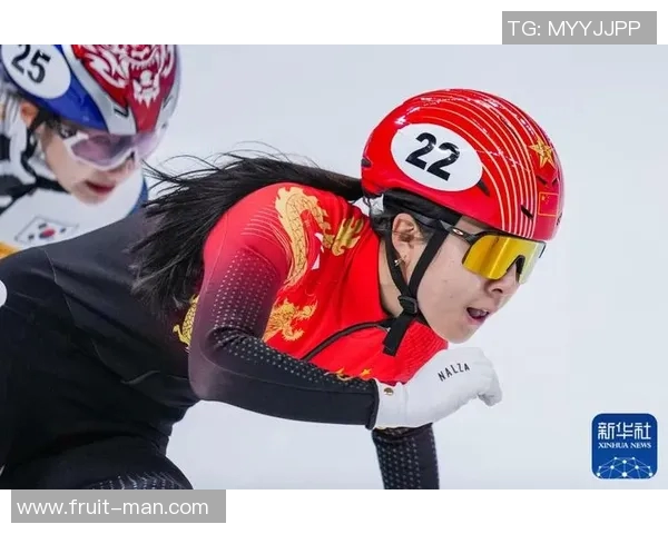 中国选手包揽短道速滑世界杯前三强 场馆掌声雷动气氛火爆